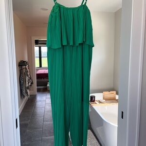 Elegant Green Jumpsuit